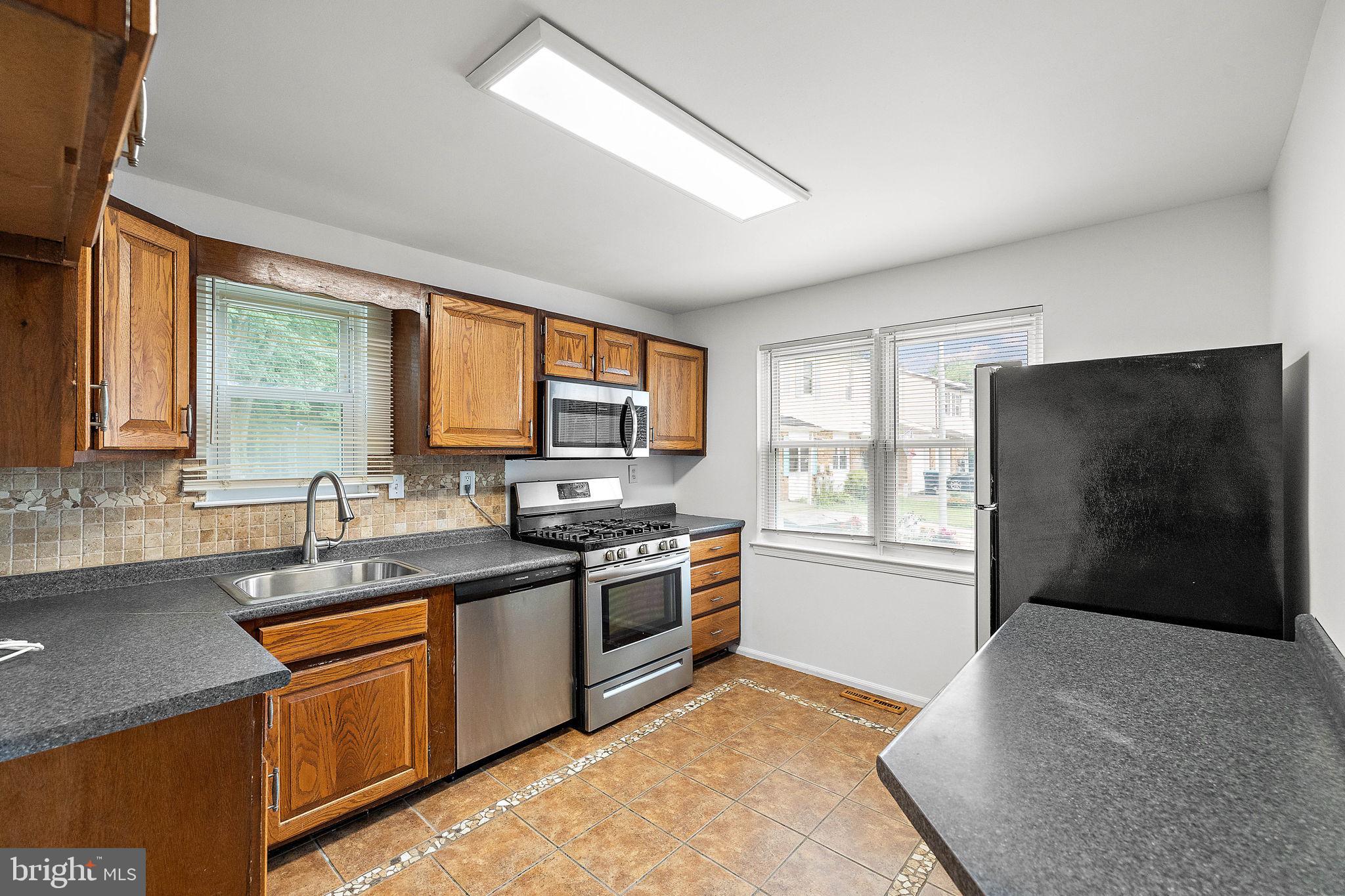 21 Bradley Dr