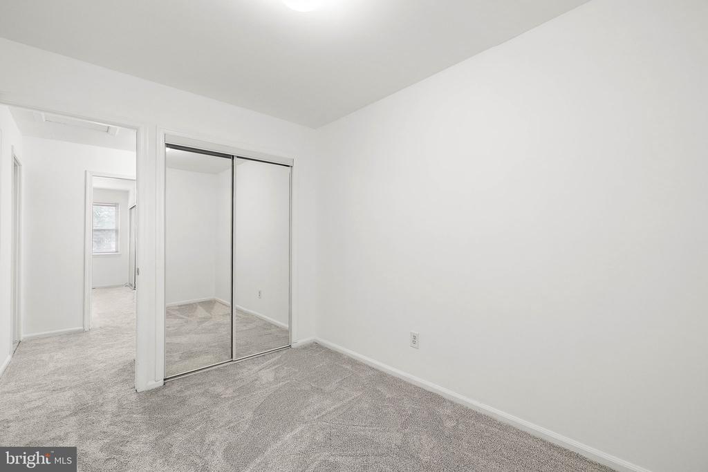 21 Bradley Dr