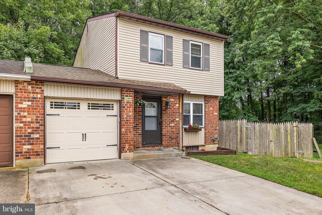 21 Bradley Dr