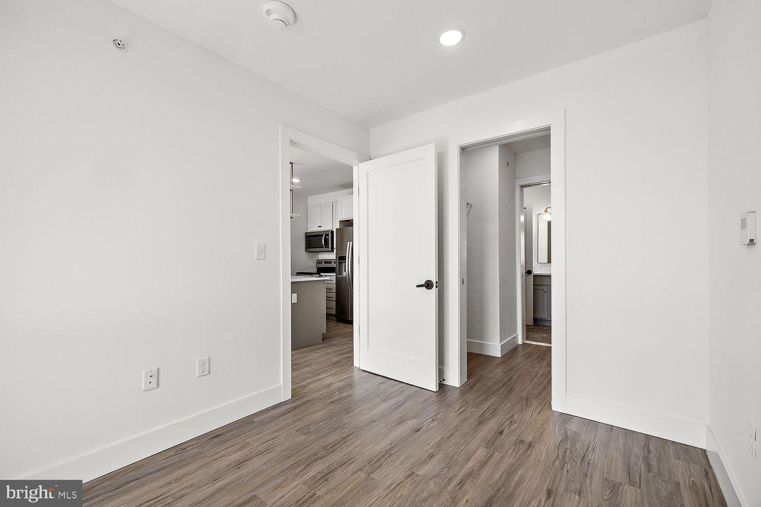 15 W GIRARD #302