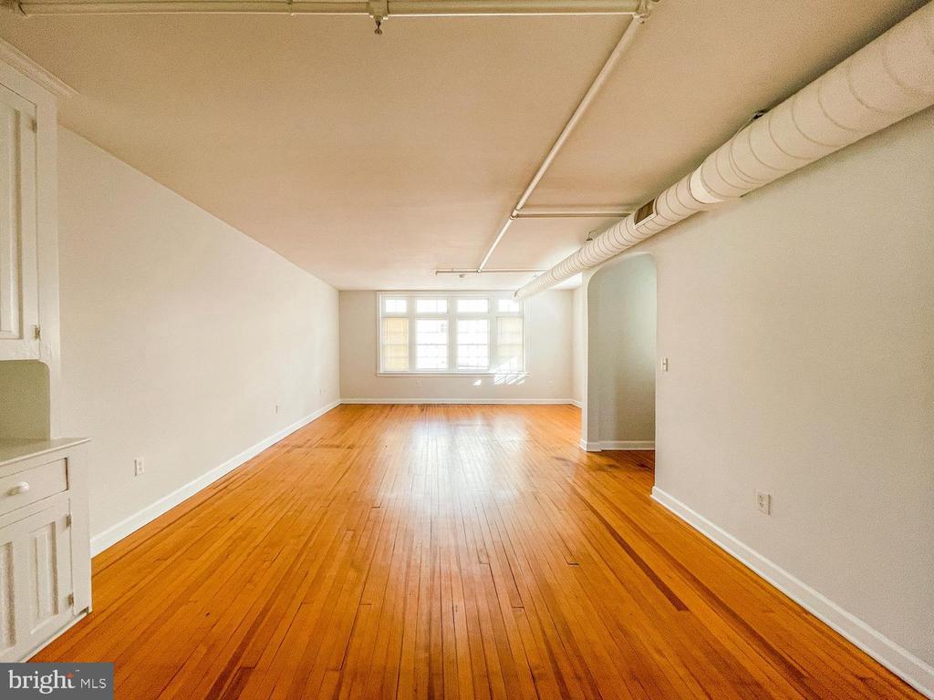 222 W NINTH ST #301