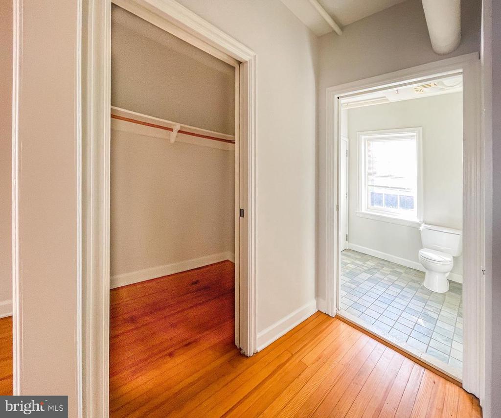 222 W NINTH ST #301