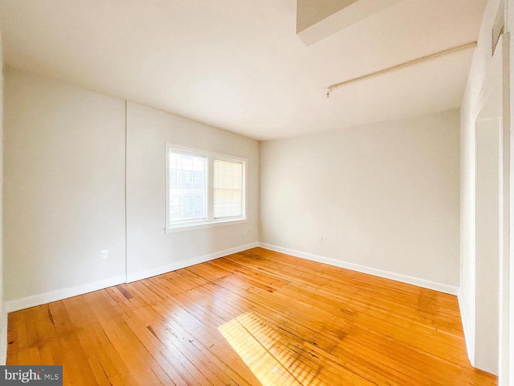 222 W NINTH ST #301