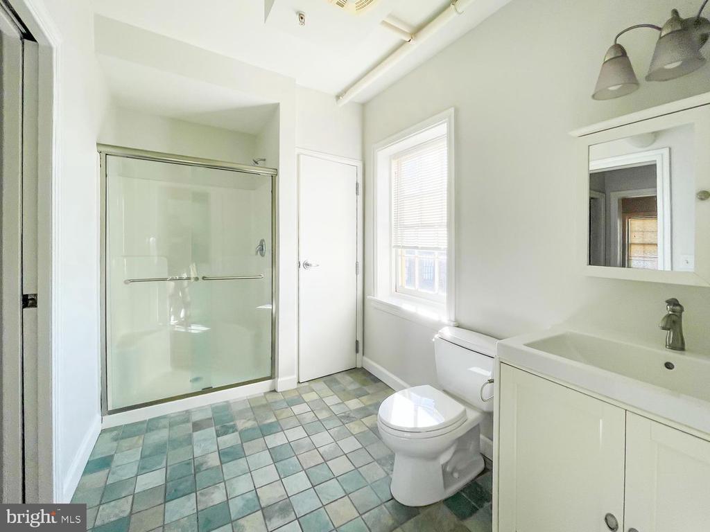 222 W NINTH ST #301