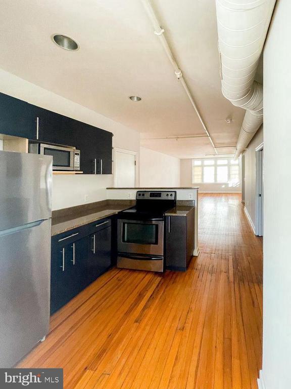 222 W NINTH ST #301