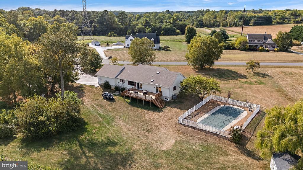 208 Manor Dr