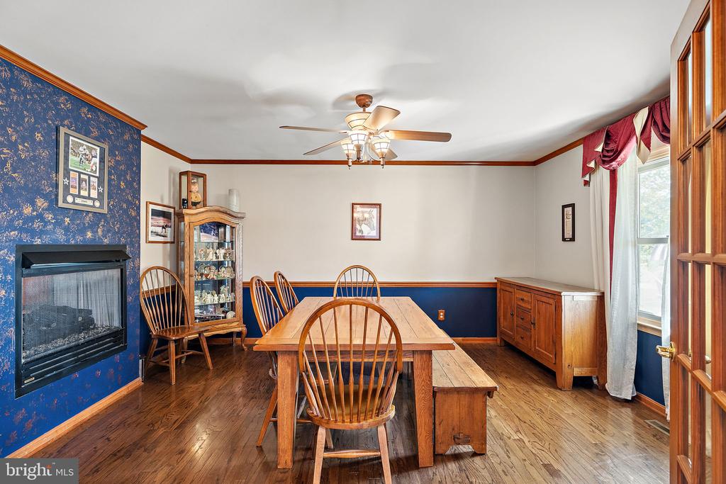 208 Manor Dr