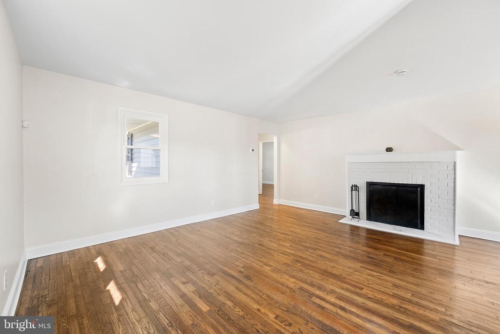 3811 Nancy Ave