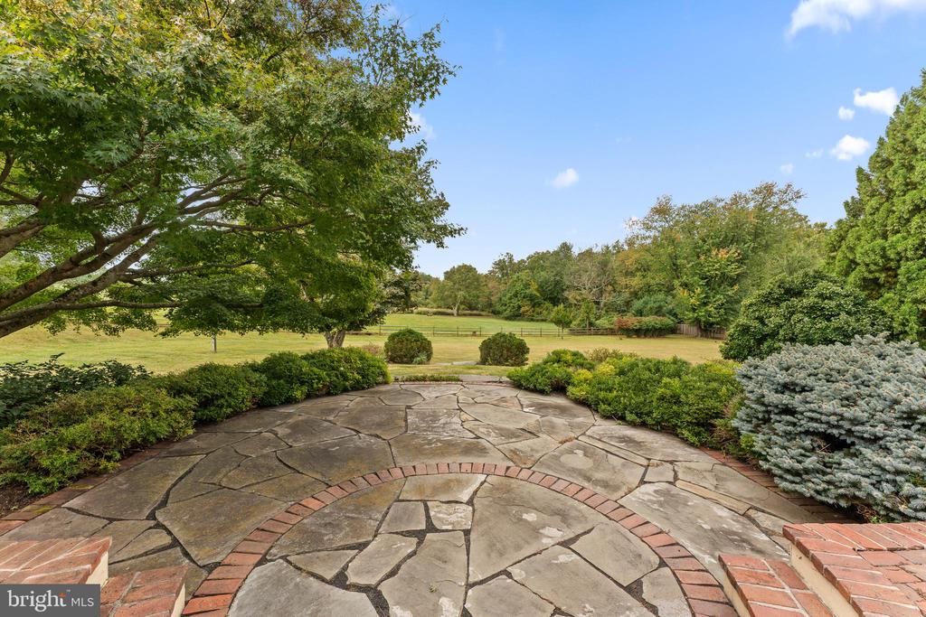 110 Campbell Rd