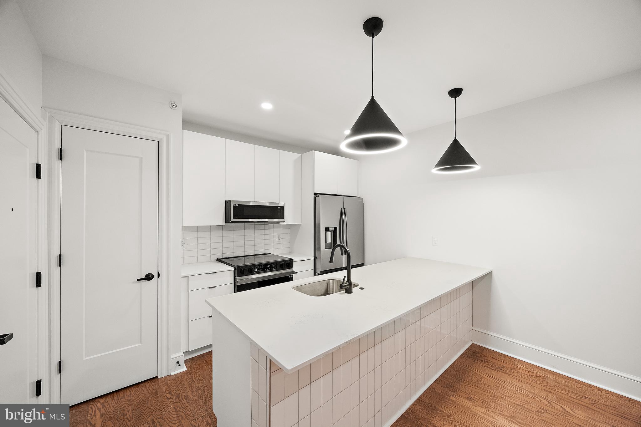 835-837 N TATNALL ST #202