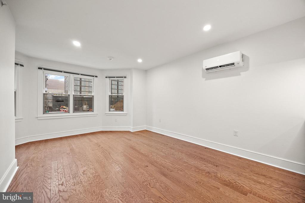 835-837 N TATNALL ST #203