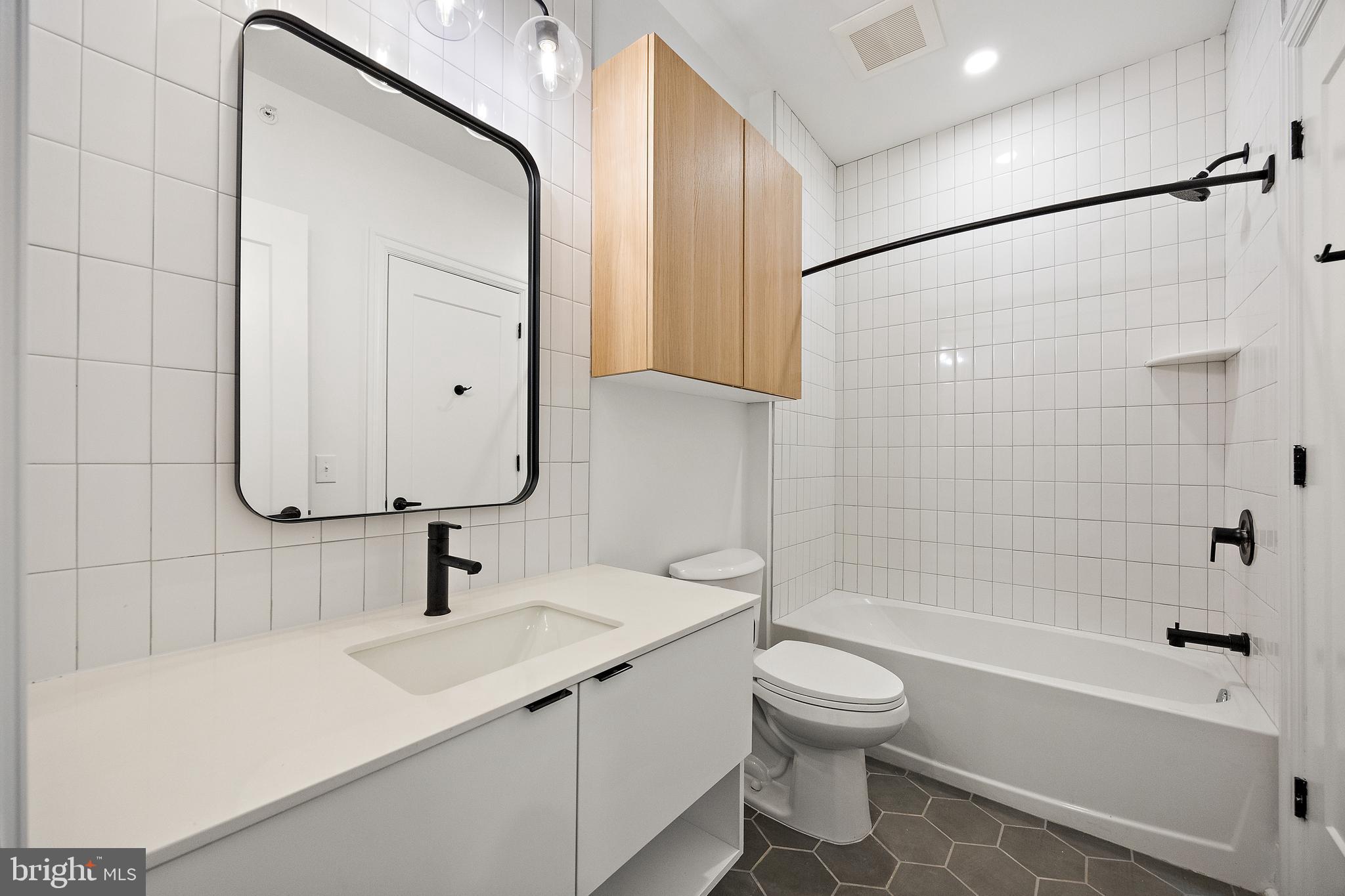835-837 N TATNALL ST #301