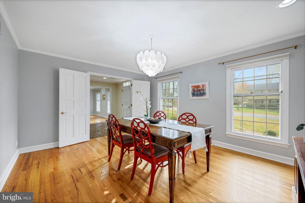 207 Hitching Post Dr