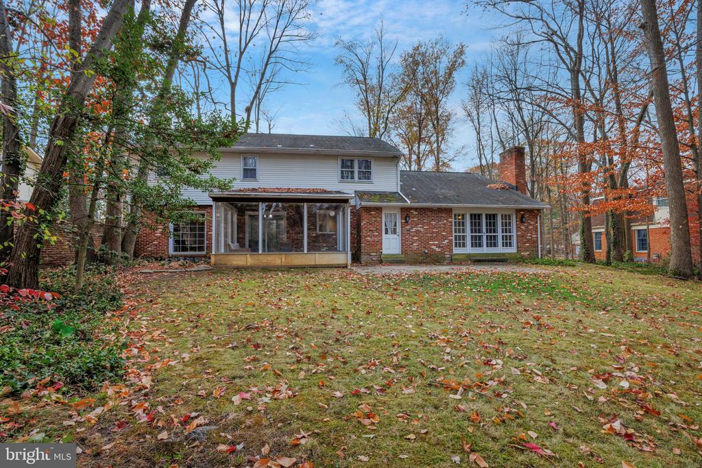 207 Hitching Post Dr