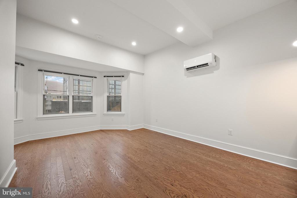 835-837 N TATNALL ST #303