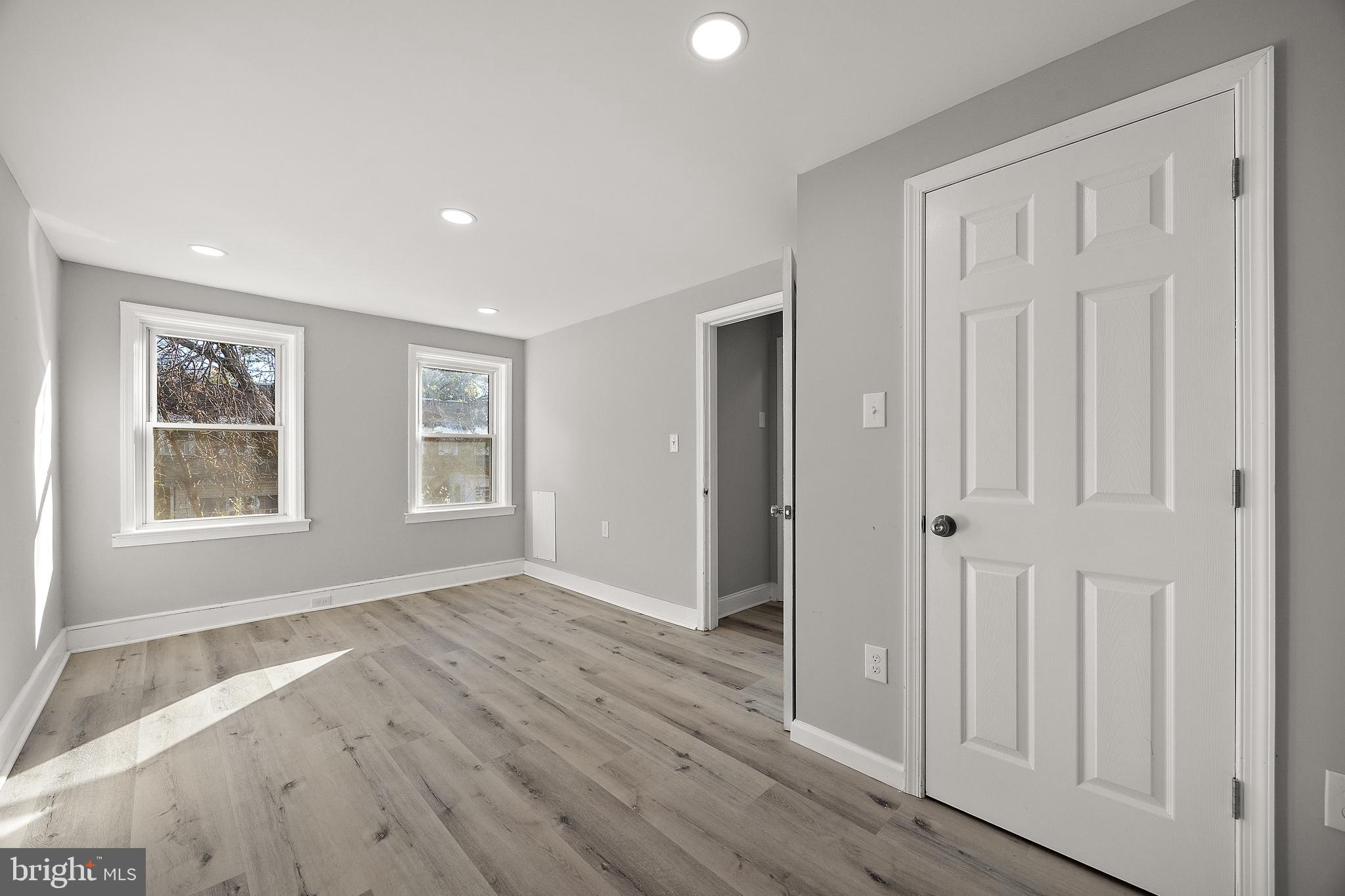 22 Denham Ave