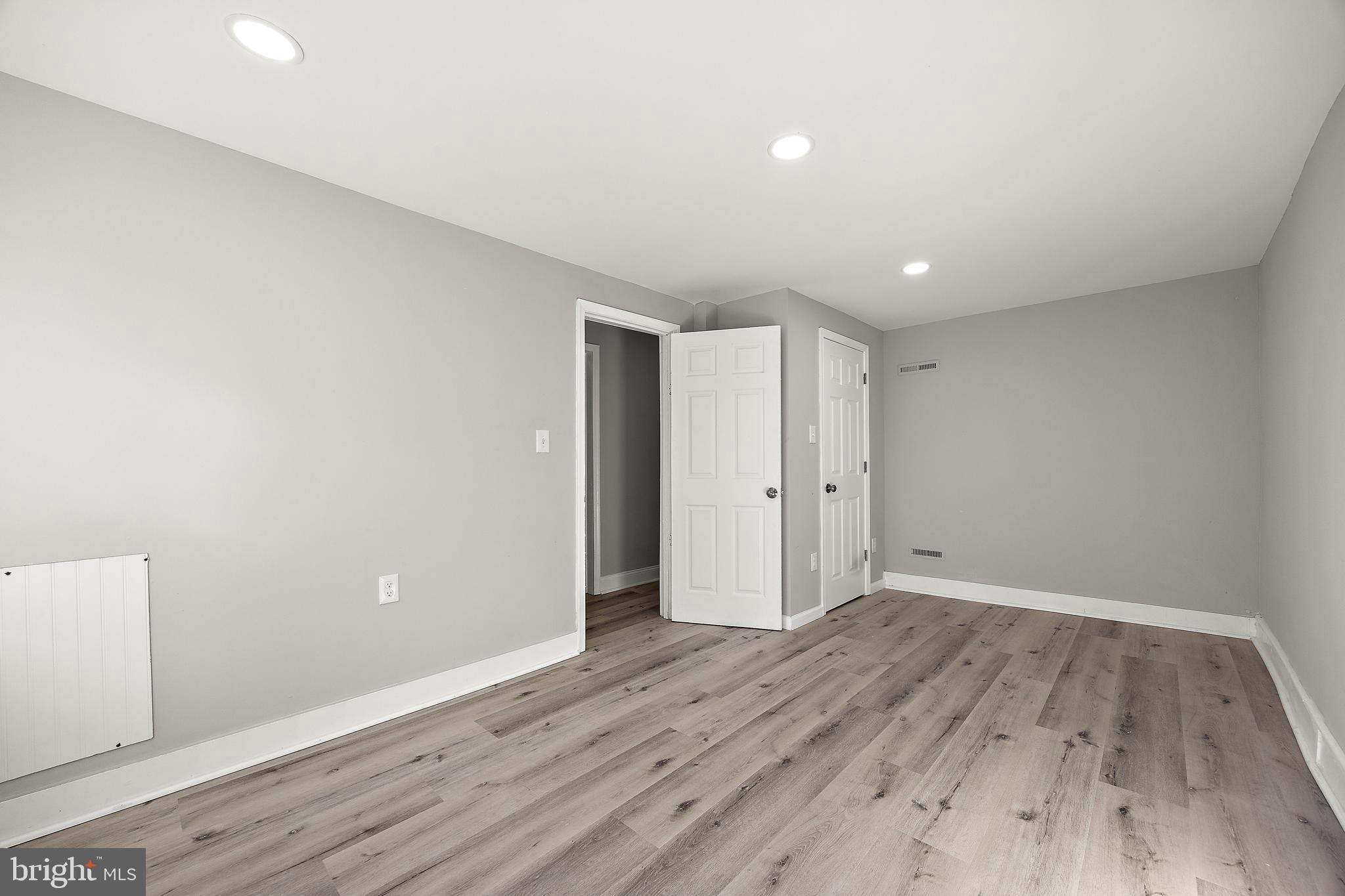 22 Denham Ave