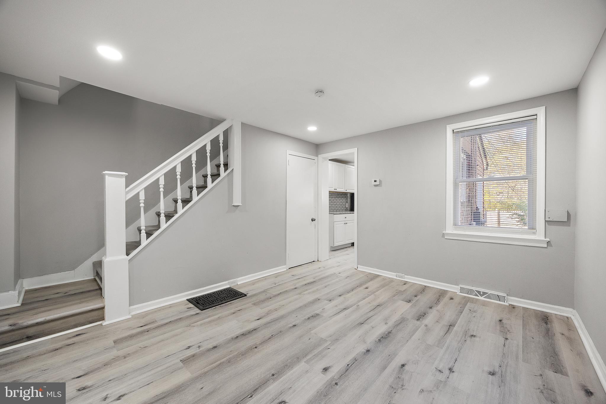 22 Denham Ave