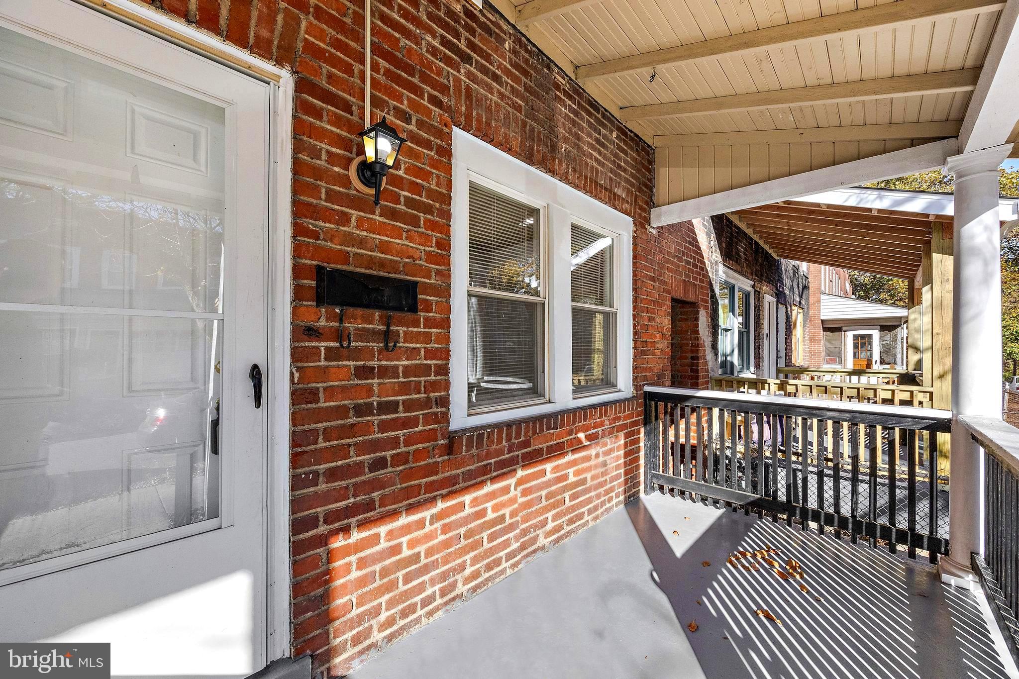 22 Denham Ave