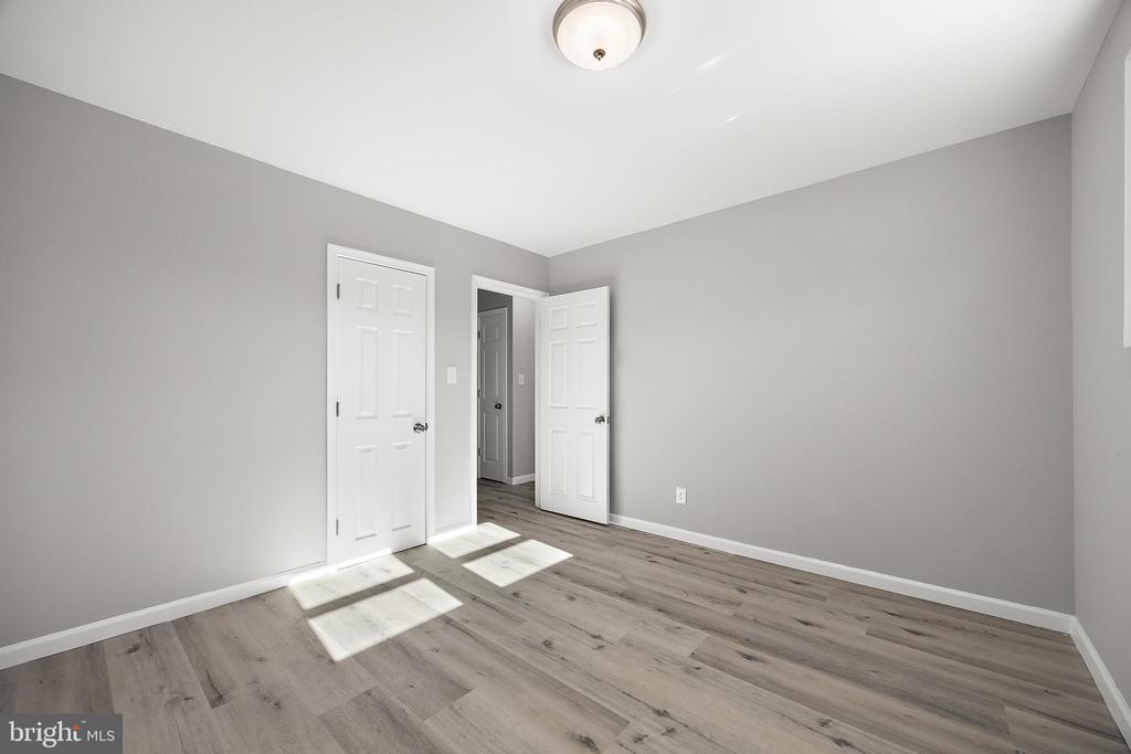 751 W 11th St