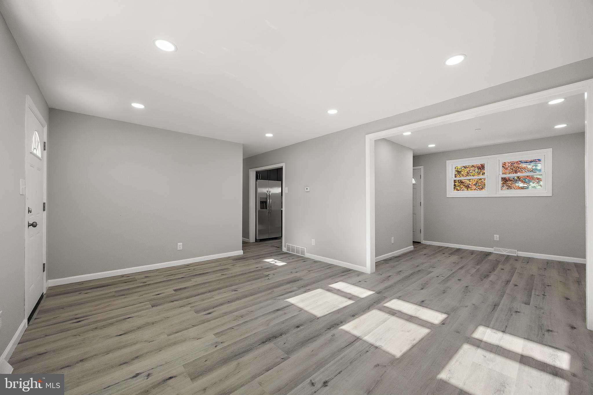 751 W 11th St