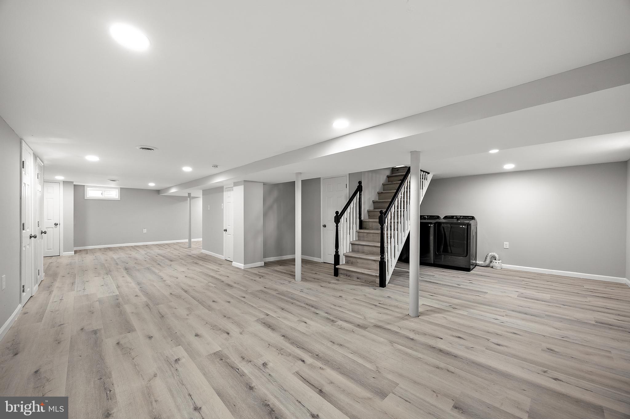 751 W 11th St