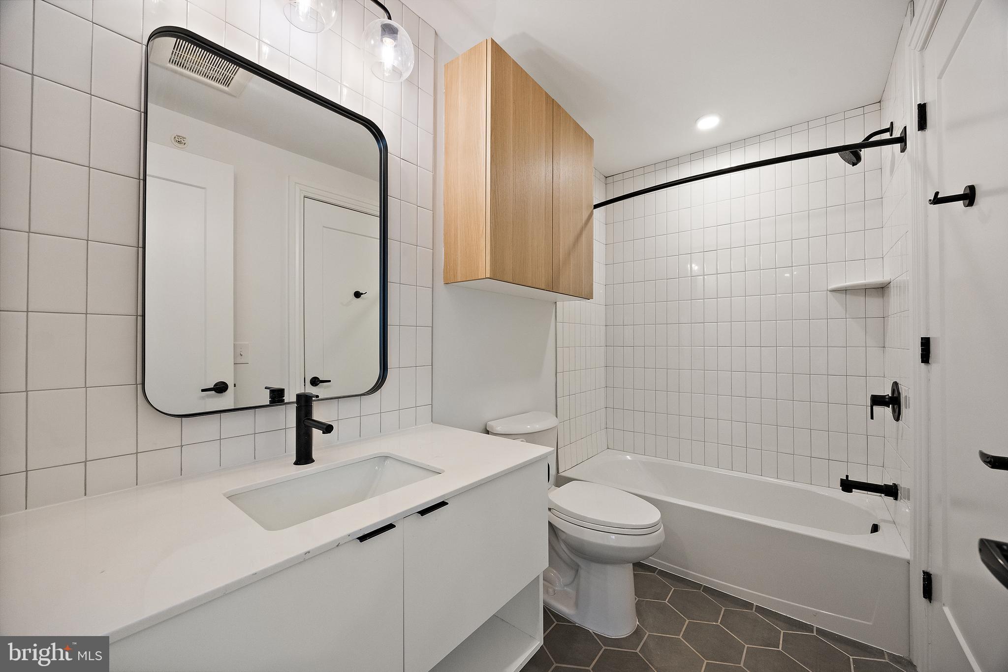 839-841 N TATNALL ST #201