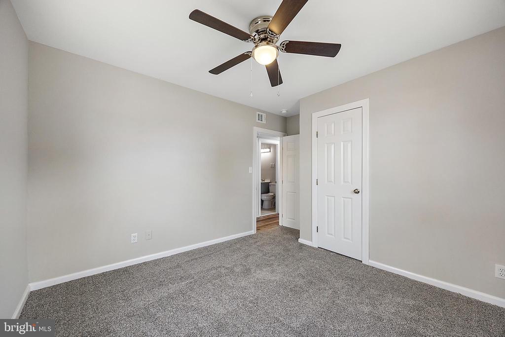 409 Talladega Dr