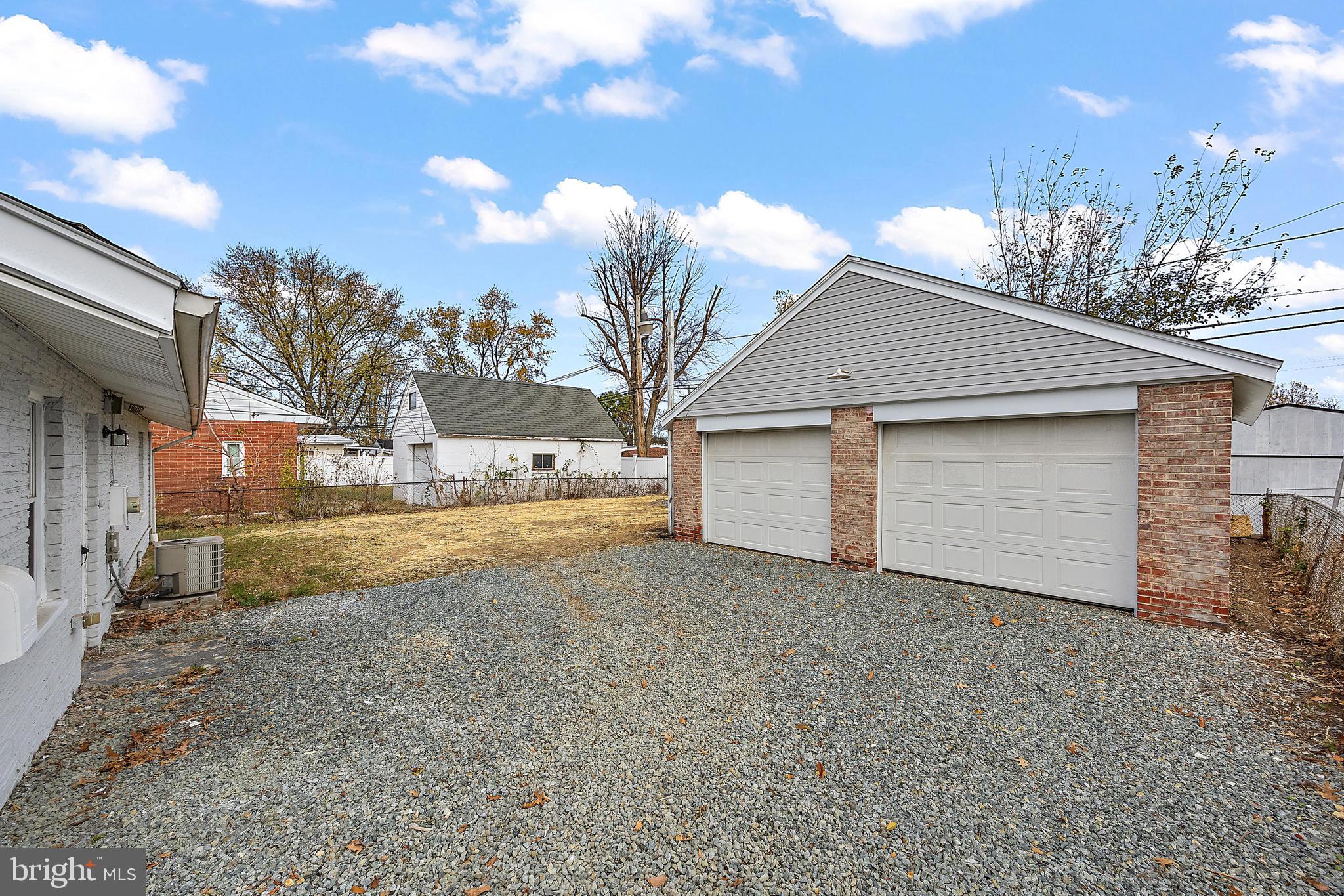 409 Talladega Dr