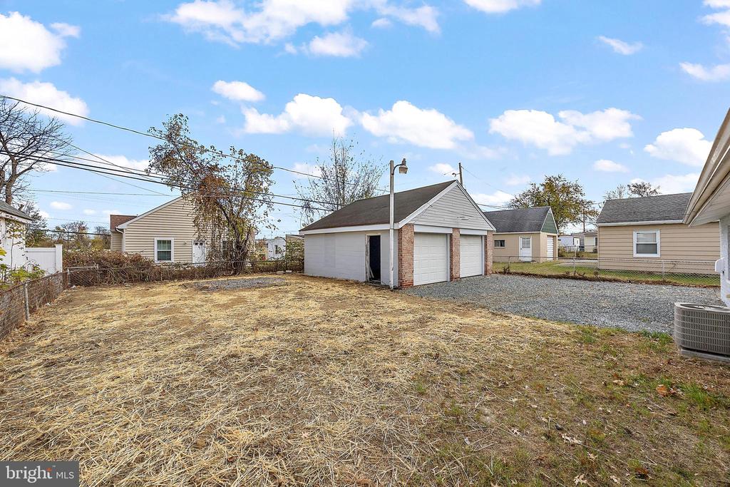 409 Talladega Dr