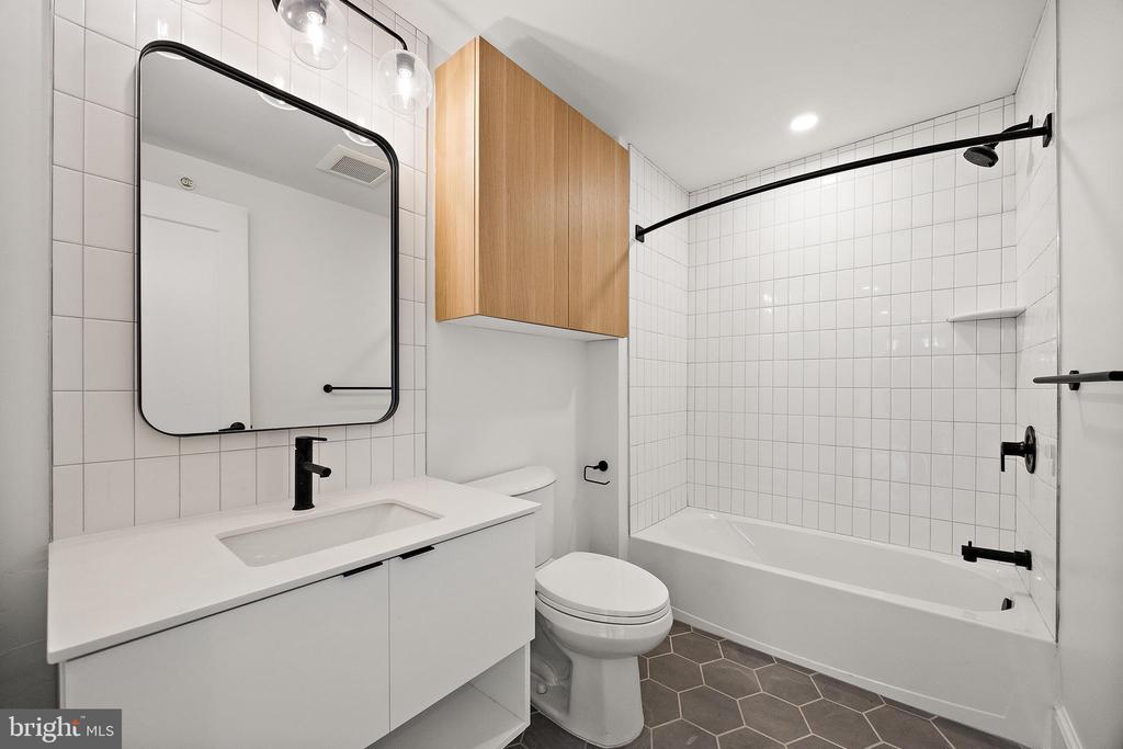 839-841 N TATNALL ST #203