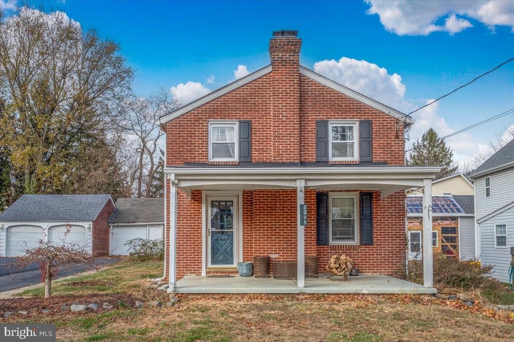 2015 Veale Rd