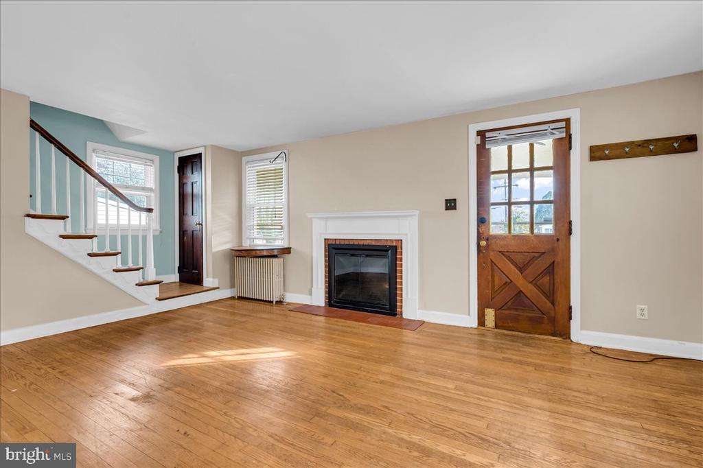 2015 Veale Rd