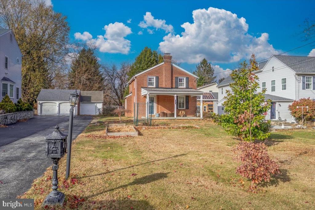 2015 Veale Rd