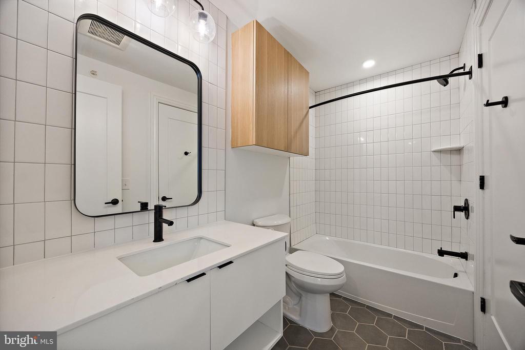 839-841 N TATNALL ST #301