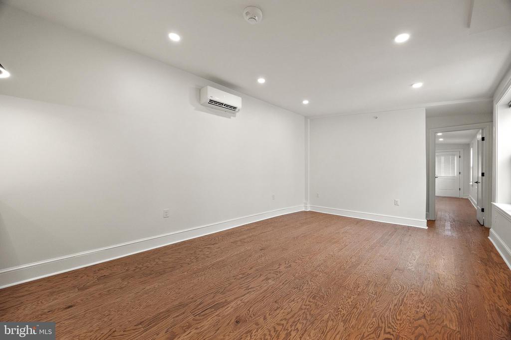 839-841 N TATNALL ST #302