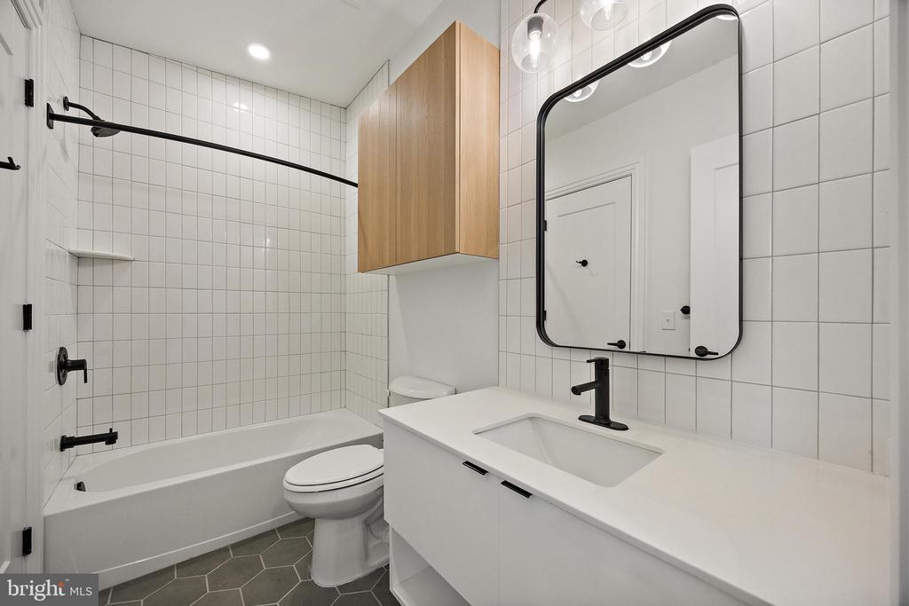 839-841 N TATNALL ST #302