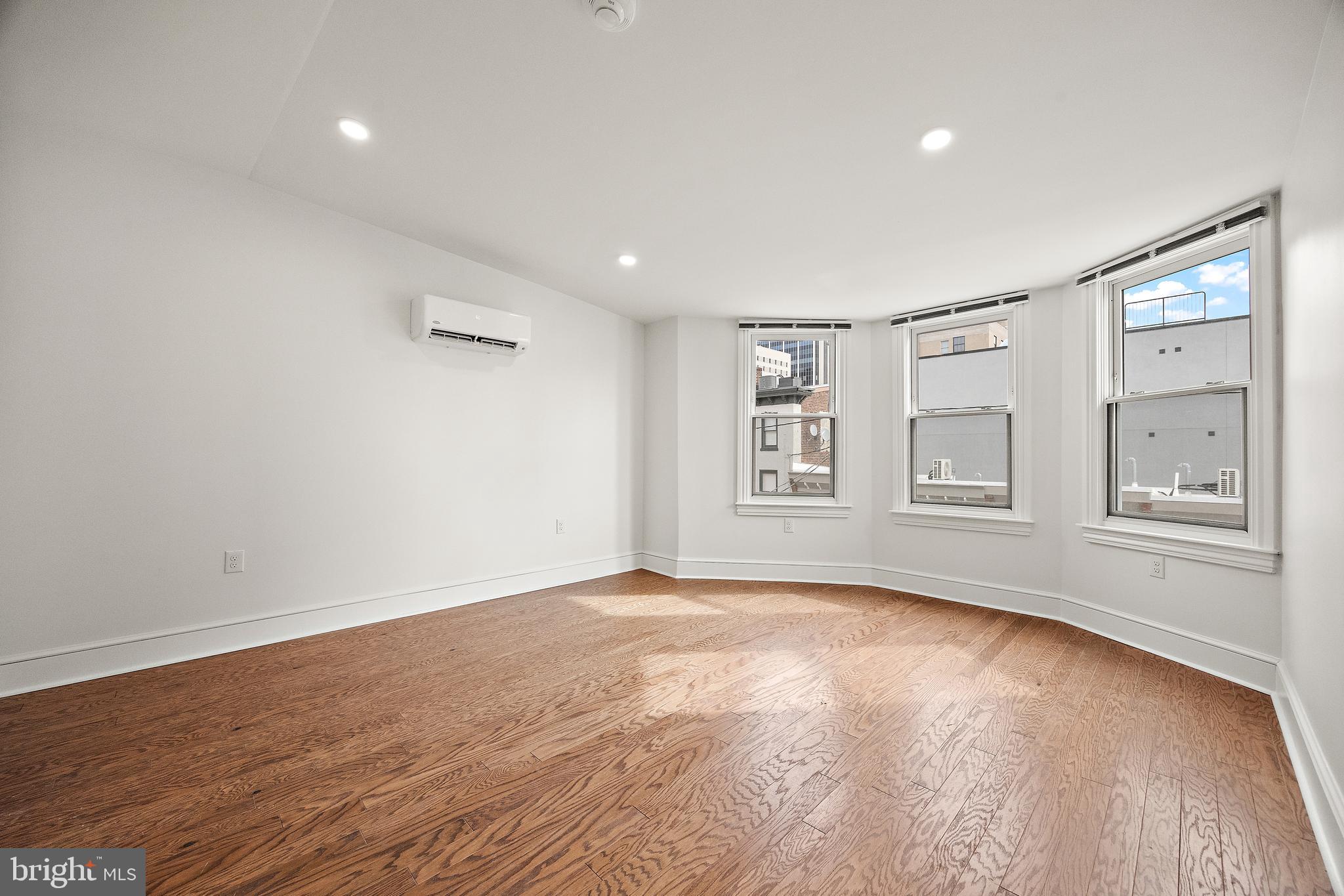 839-841 N TATNALL ST #303