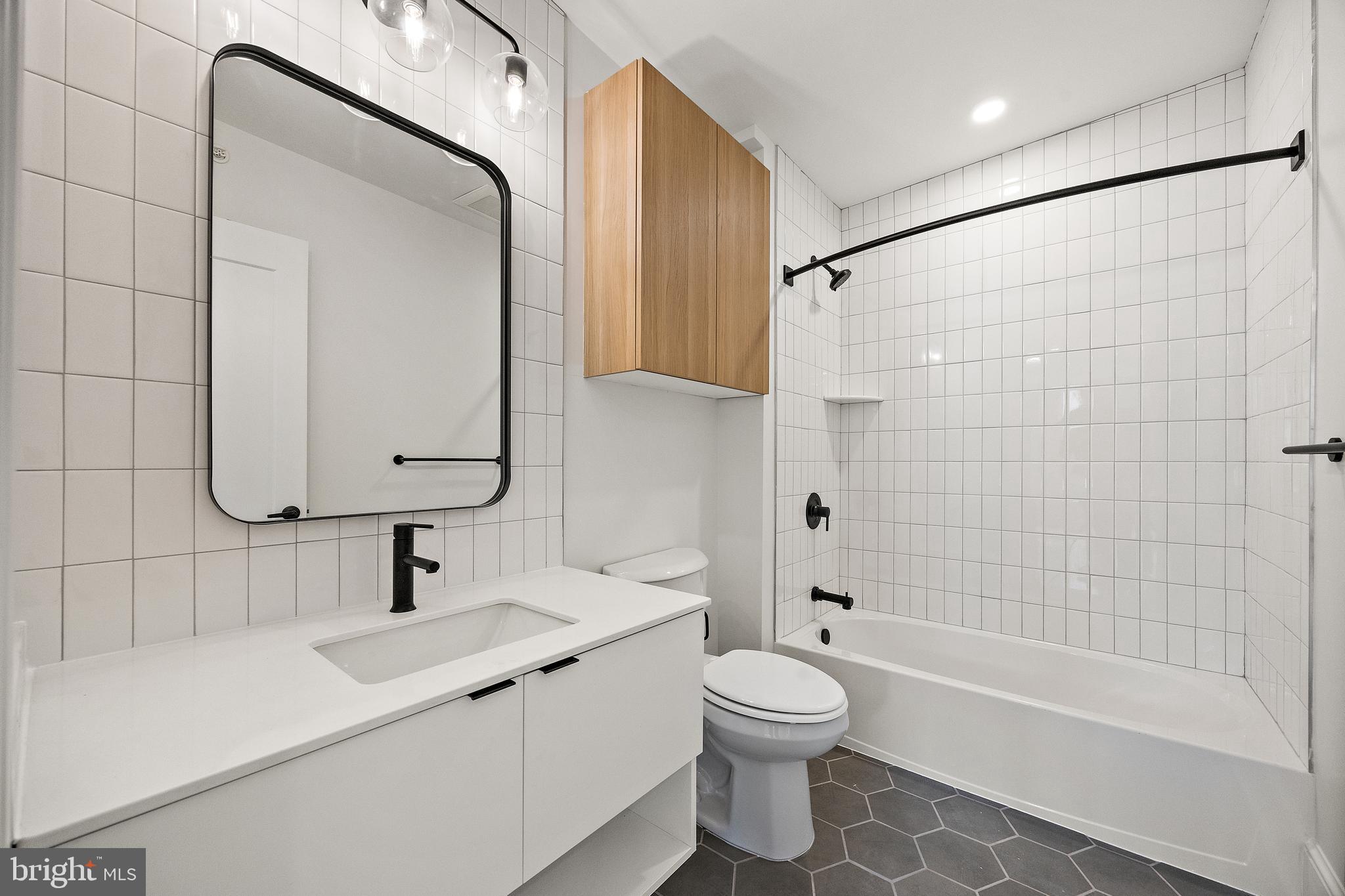 839-841 N TATNALL ST #303
