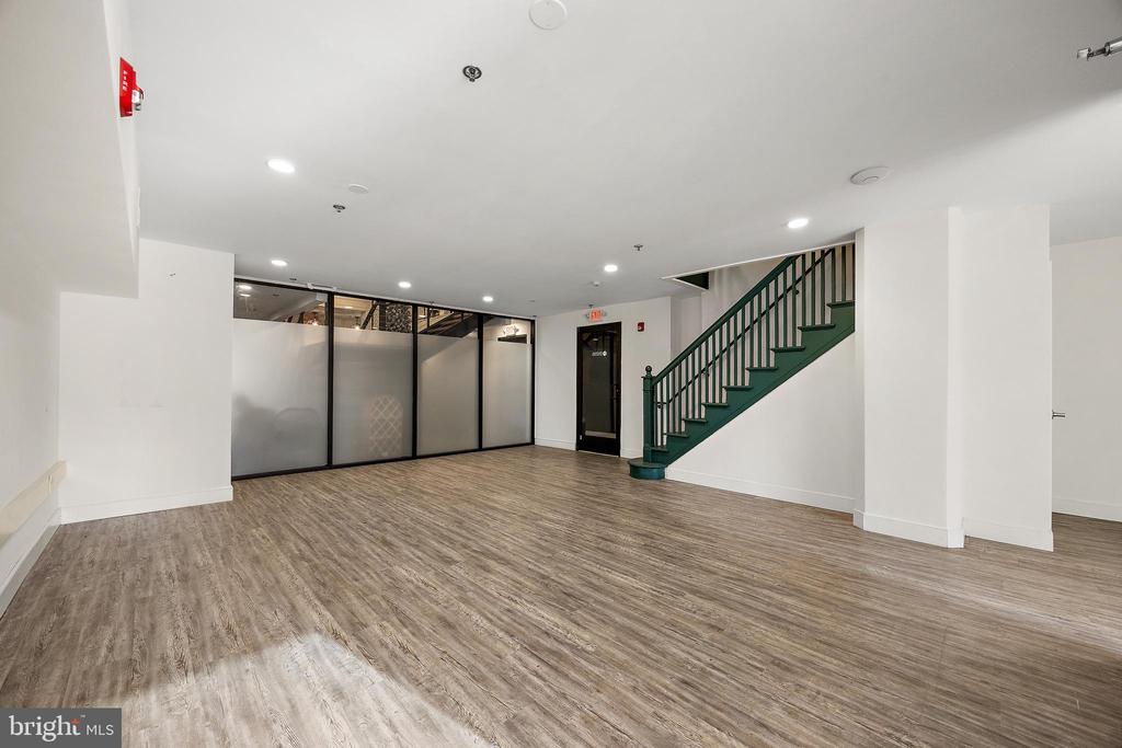 5 Girard St