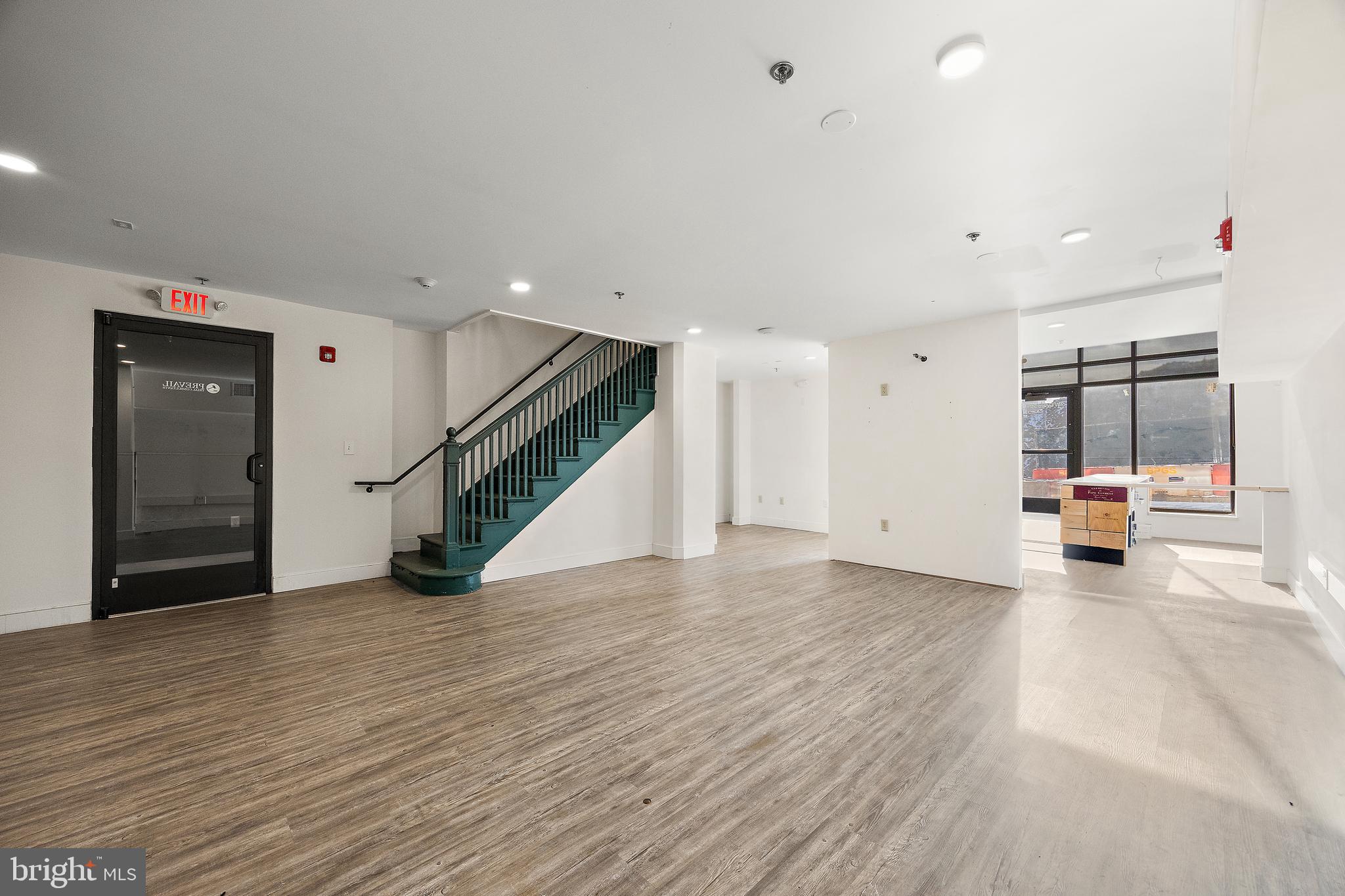 5 Girard St