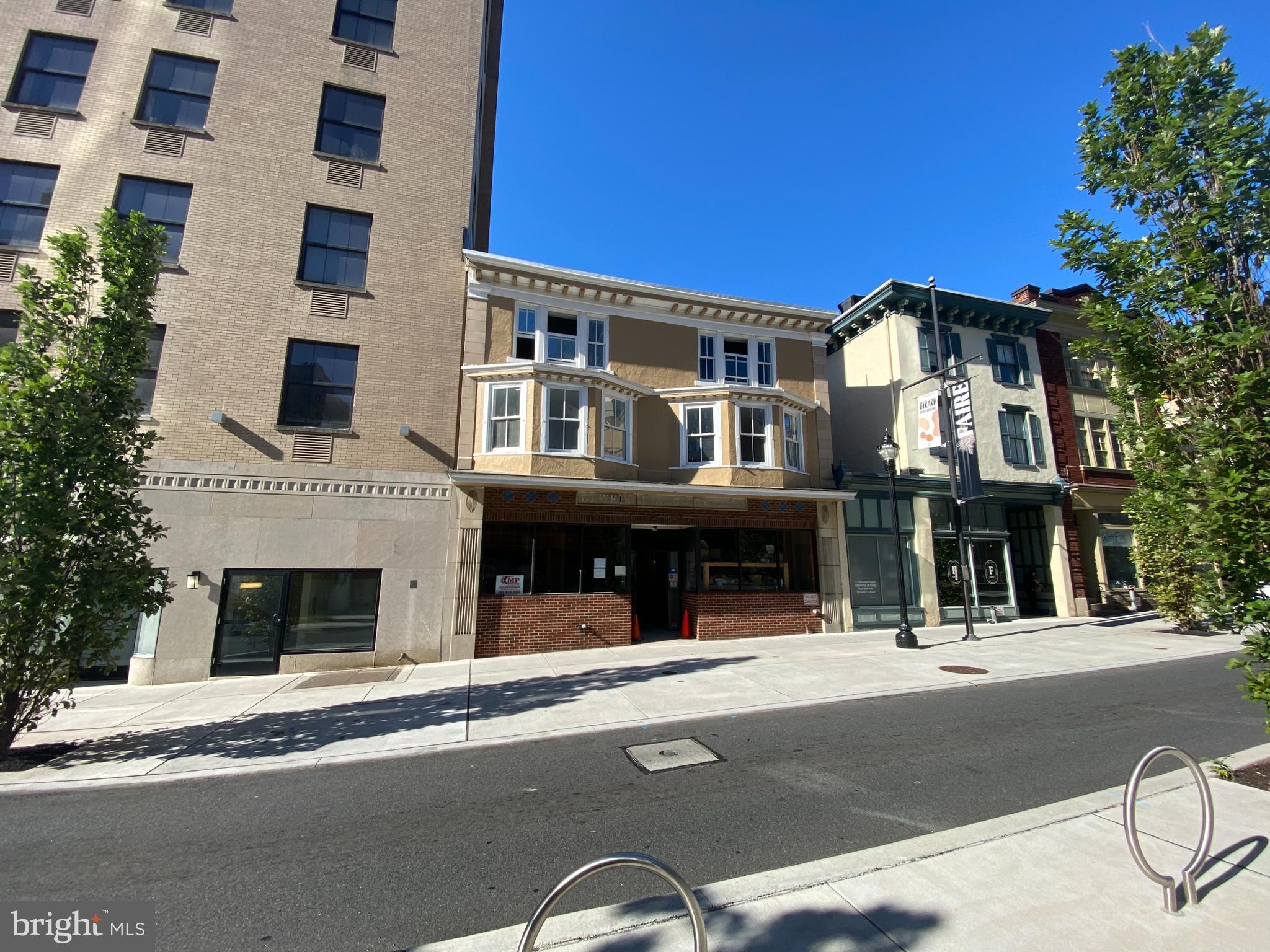 212 W 9TH ST #201