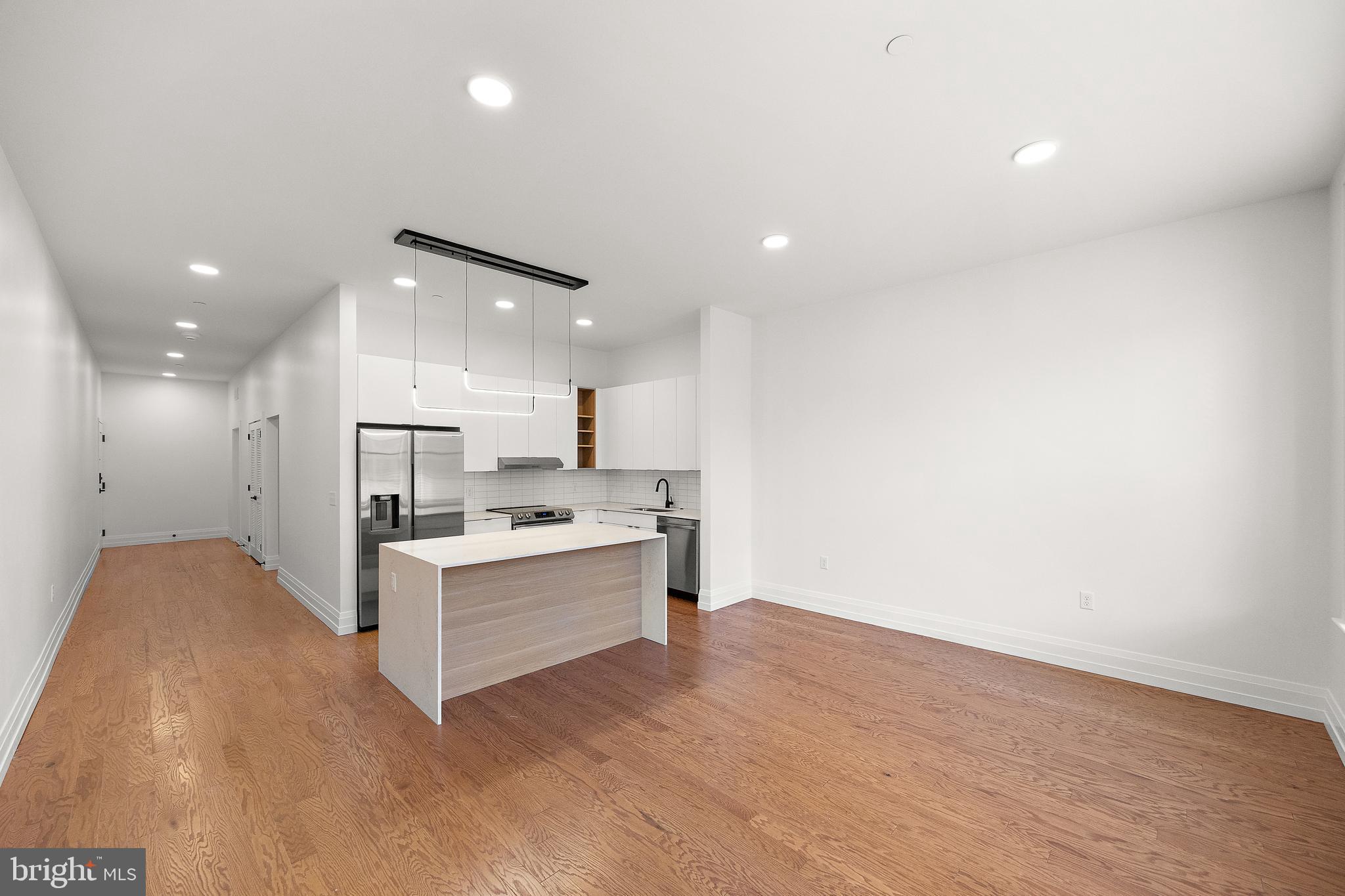 801 N MARKET ST #209