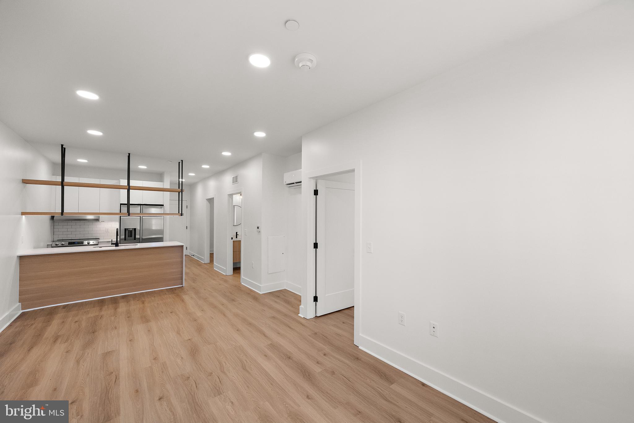 801 N MARKET ST #302