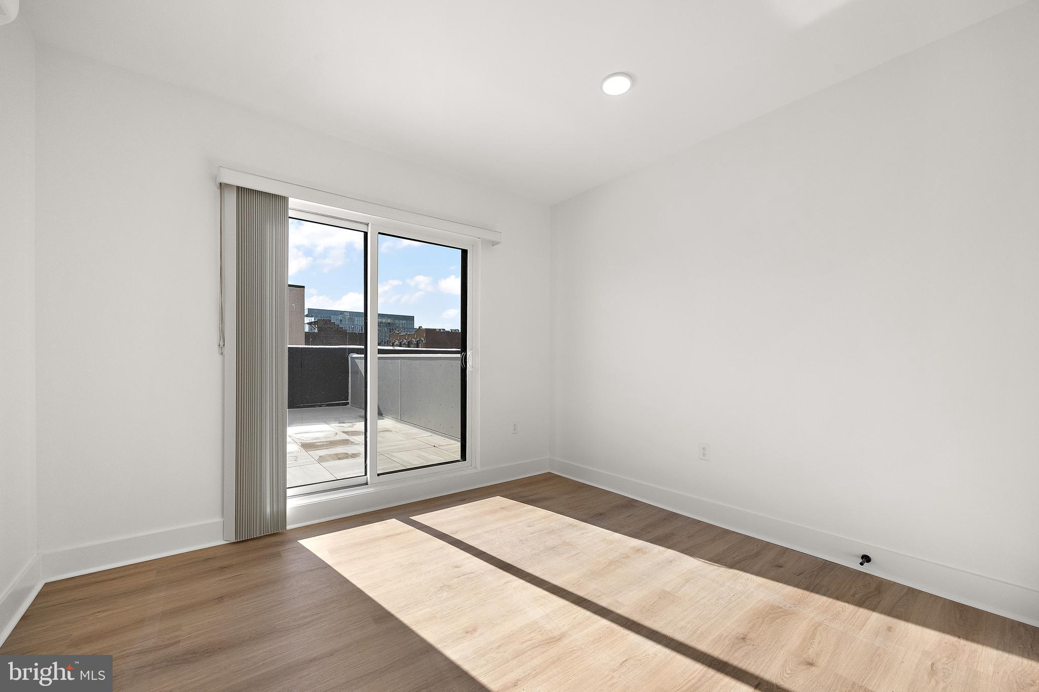 801 N MARKET ST #305