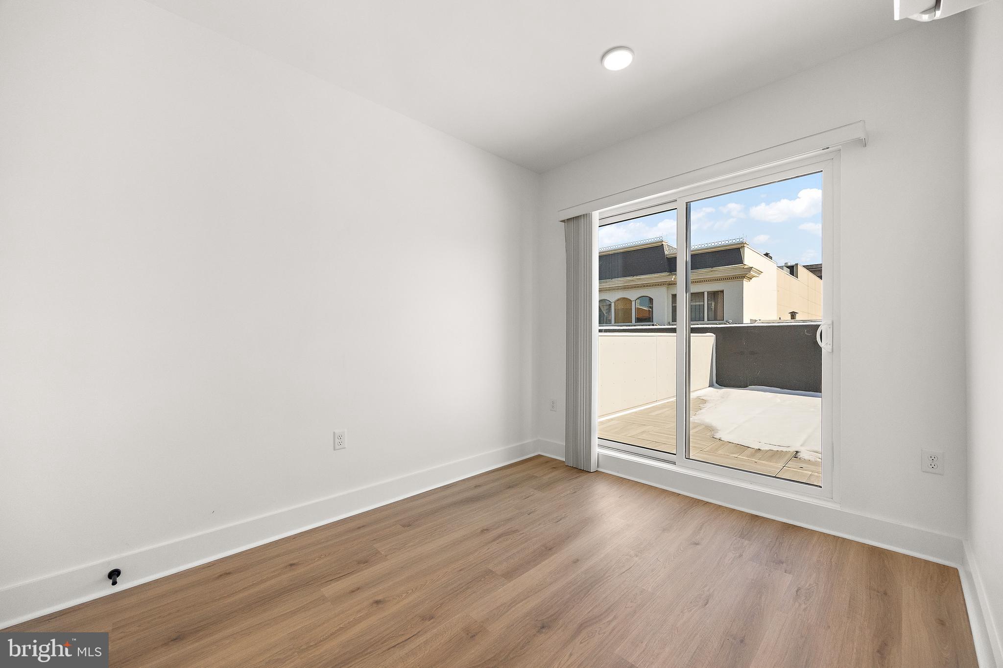 801 N MARKET ST #305