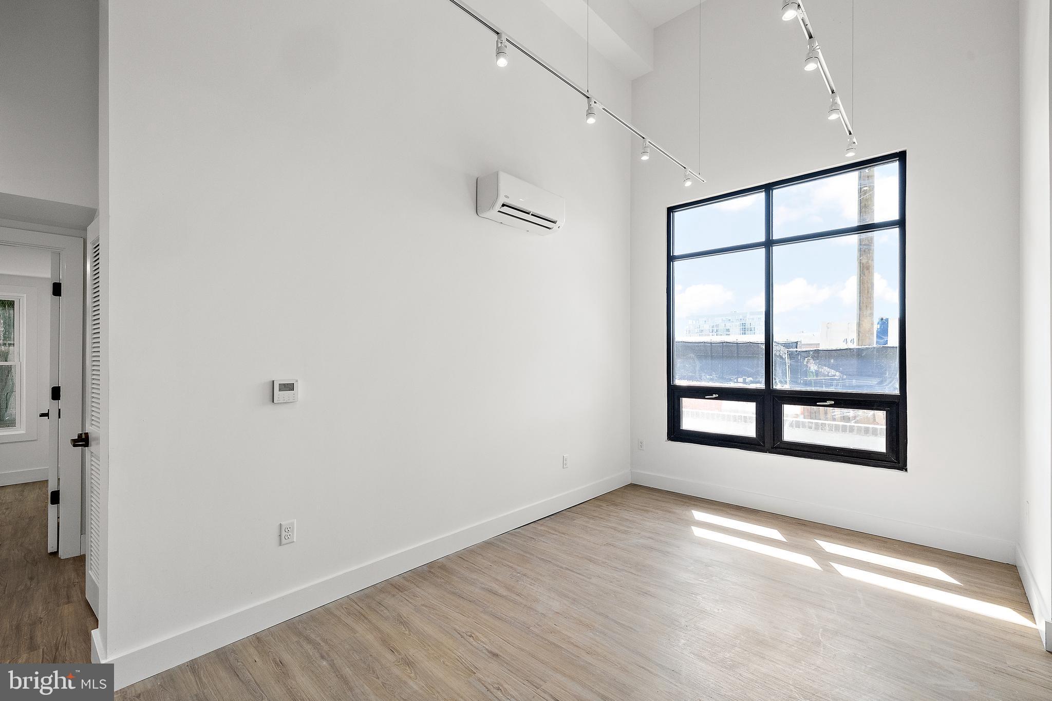 15 GIRARD ST #101