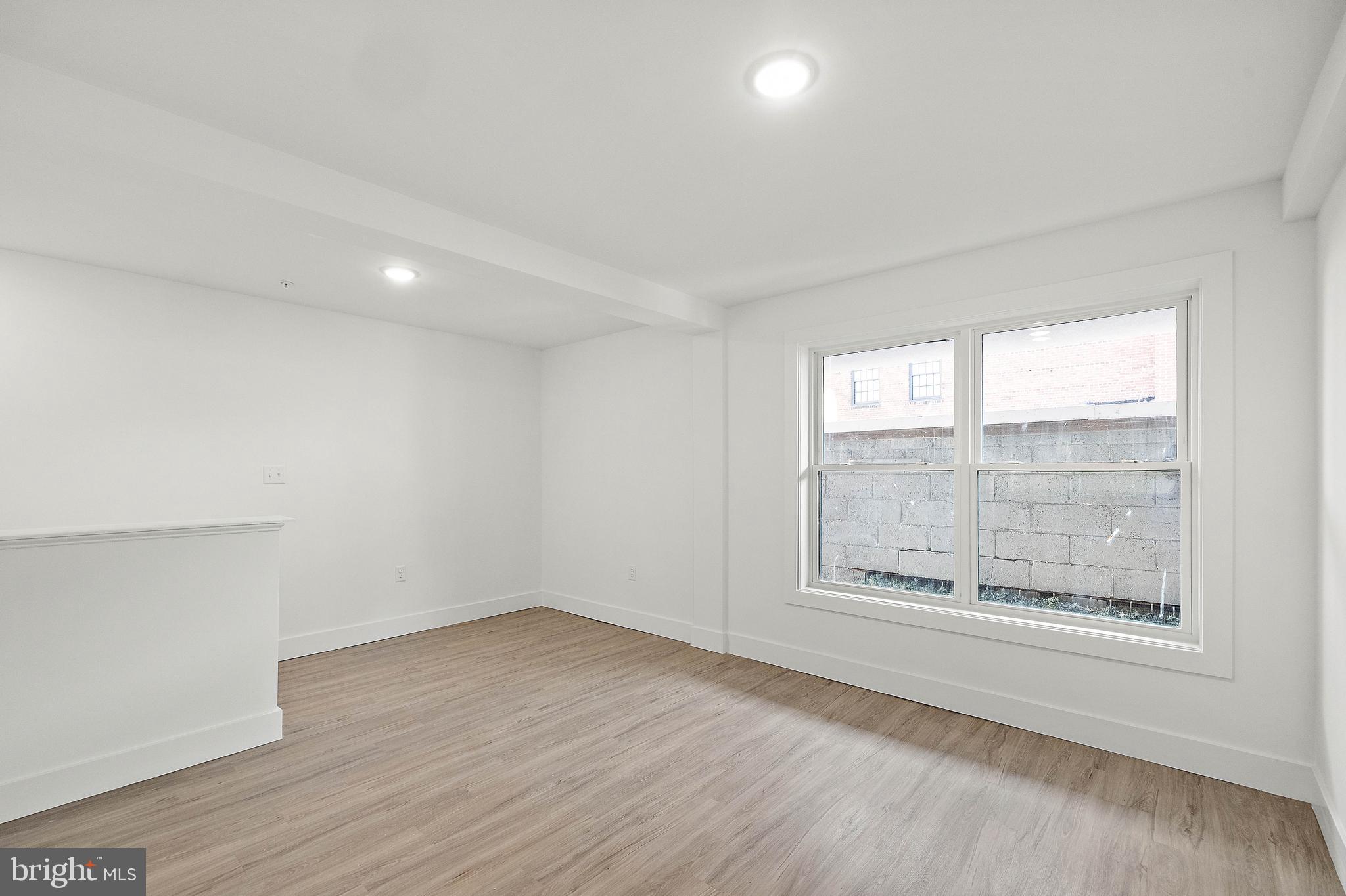15 GIRARD ST #101