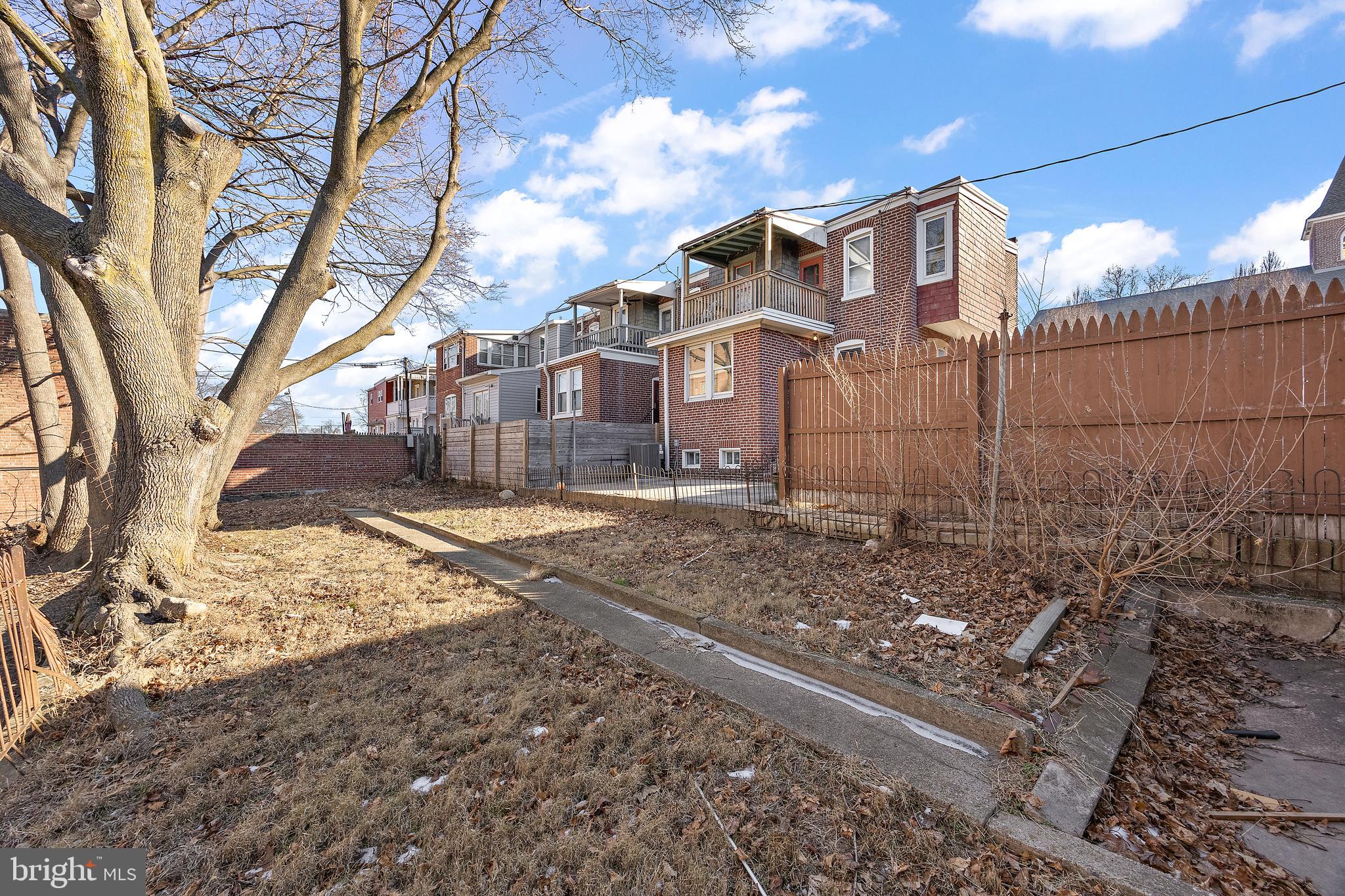 1807 W 8TH ST