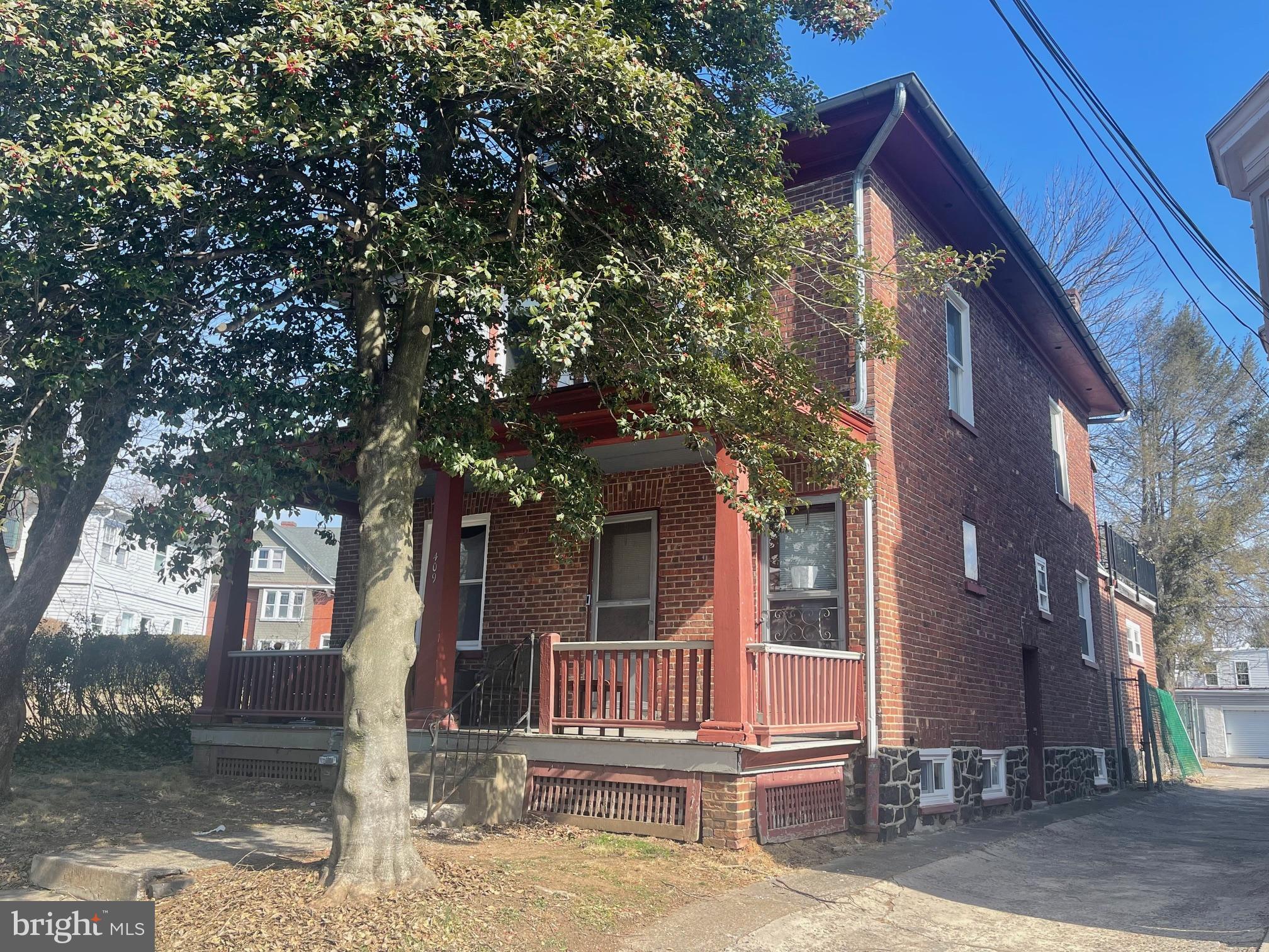 409 W 20th St